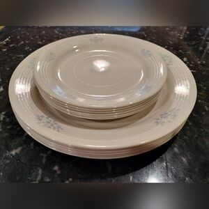Vintage Corelle by Corning Lace Bouquet 7 1/4" And 10 1/4" - Set of 12